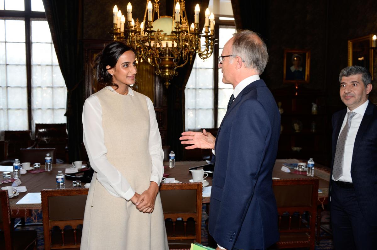 Sheikha Hind bint Hamad Al Thani at Institut Pasteur