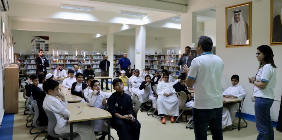 معهد قطر لبحوث الطب الحيوي يناقش التوعية بالتوحد مع تلاميذ المدارس 